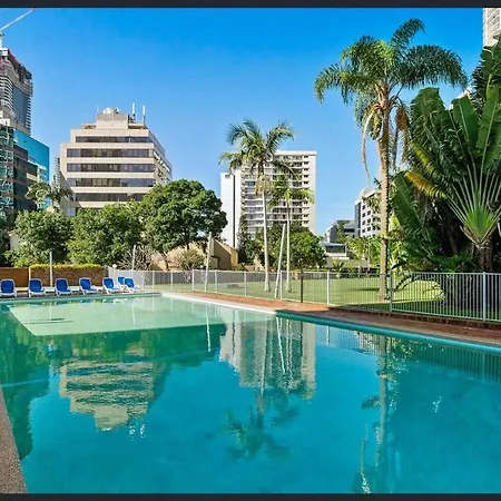Large Waterfront Apartment In Surfers Paradise - Coasthm Gold Coast Exterior photo